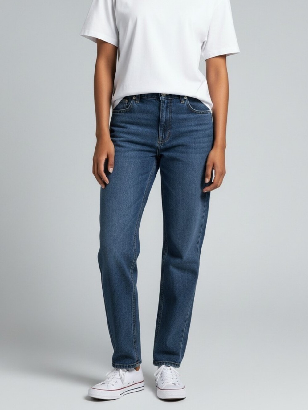 High-Rise Straight Jeans in Dark Blue Wash